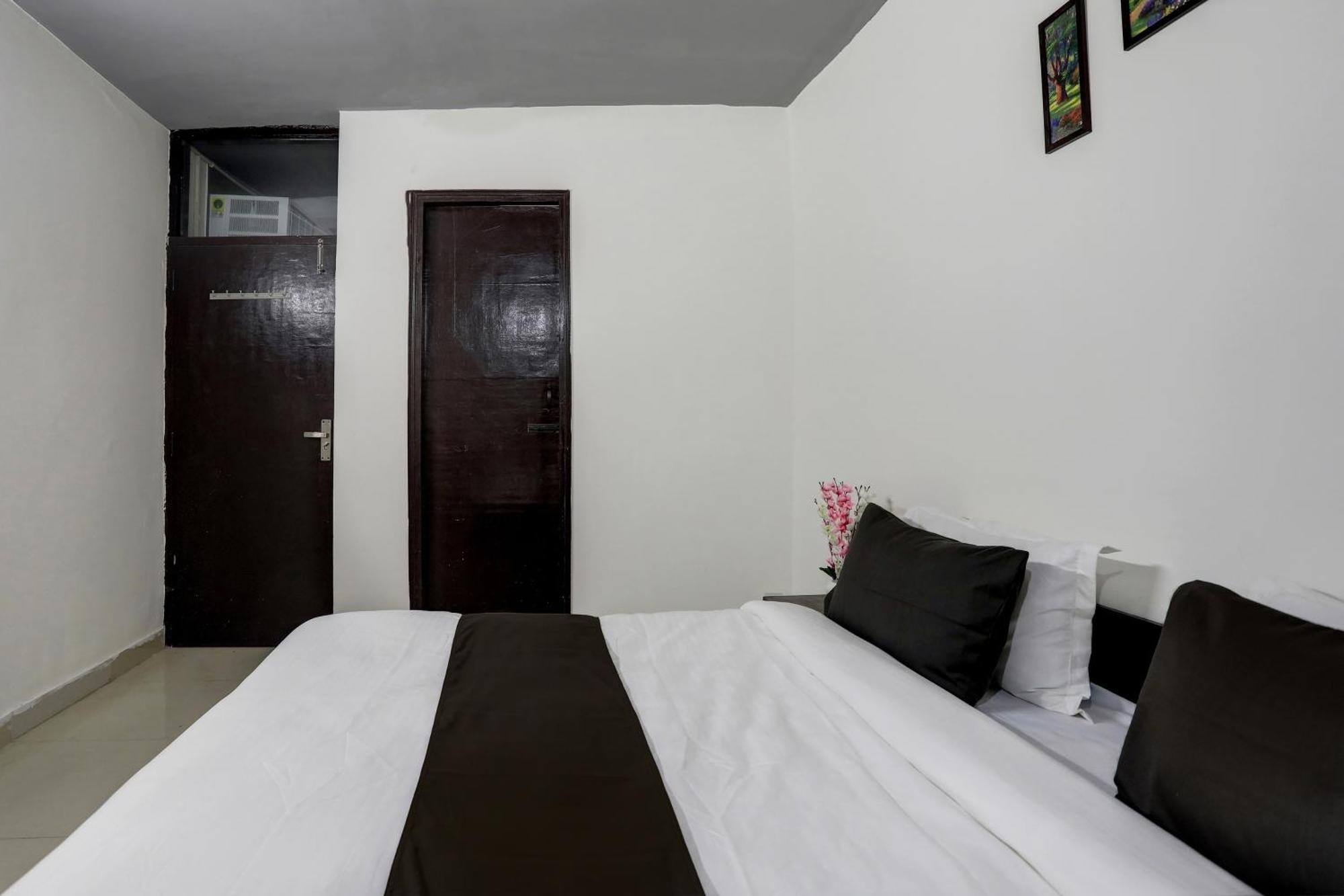 Hotel O The Royal Villa New Delhi Luaran gambar